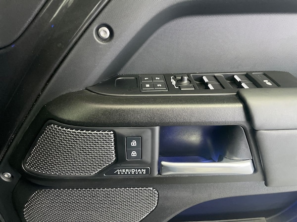 Used Land Rover Defender 2023 for sale - 73519624: Photo 23