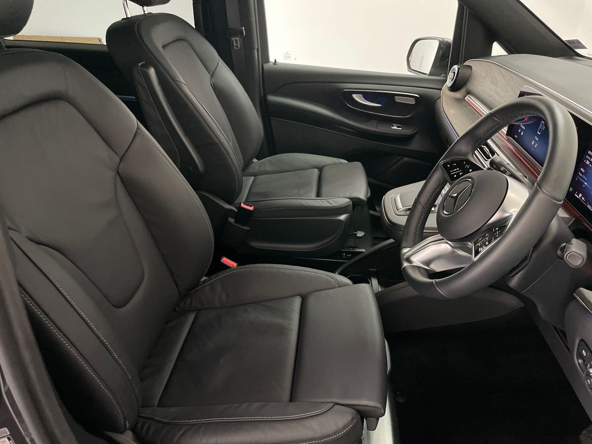 Used Mercedes-Benz V-Class 2024 for sale - 76344027: Photo 11