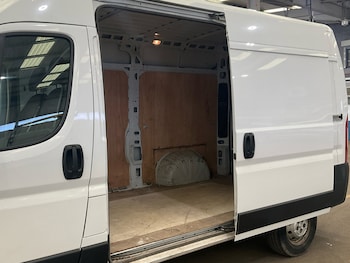 Used Peugeot Boxer 2023 for sale - 79337944: Photo