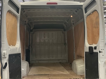 Used Peugeot Boxer 2023 for sale - 79337944: Photo