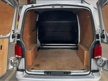 Used Volkswagen Transporter 2022 for sale - 79261862: Photo