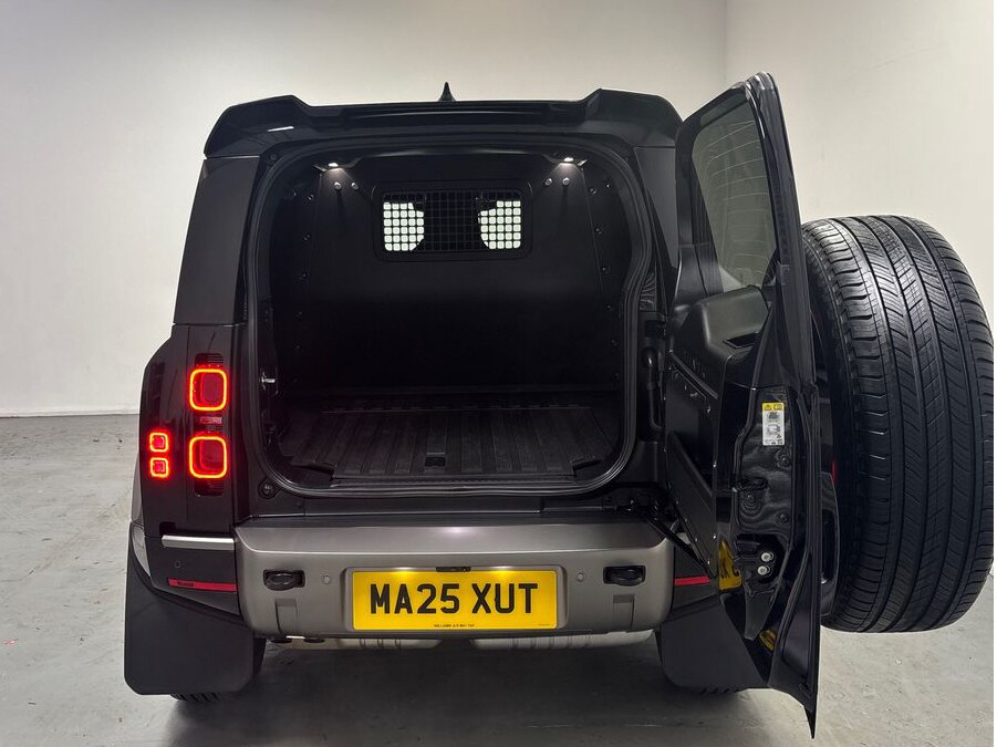 Used Land Rover Defender 2025 for sale - 77406347: Photo 7