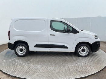 Used Citroen Berlingo 2023 for sale - 79230114: Photo