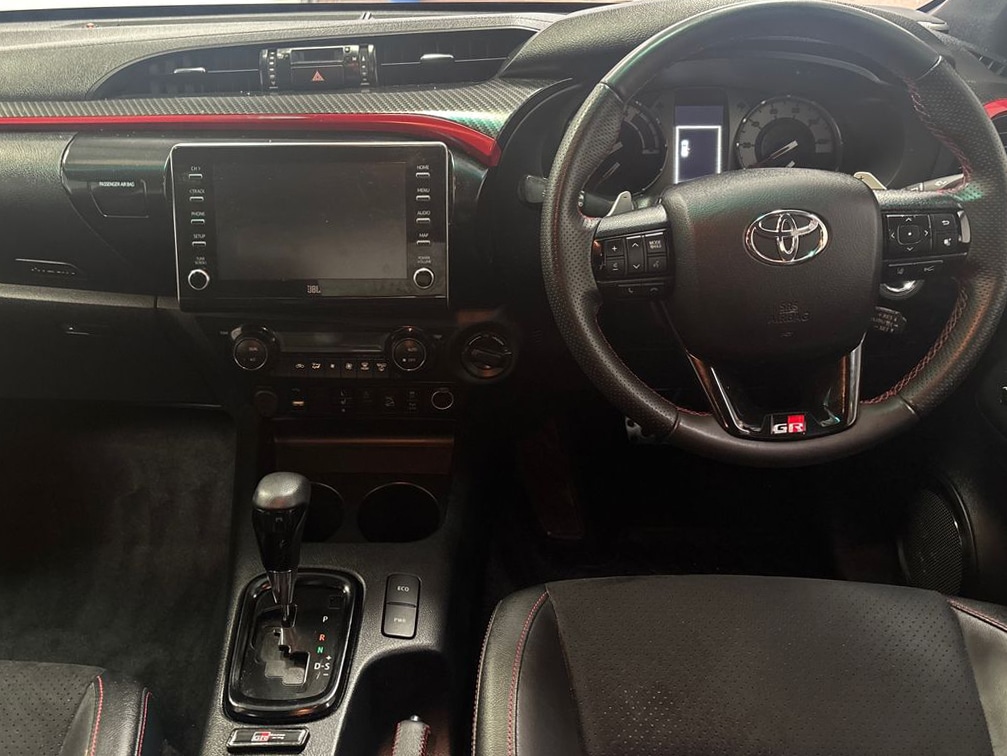 Used Toyota Hilux 2023 for sale - 77576465: Photo 12