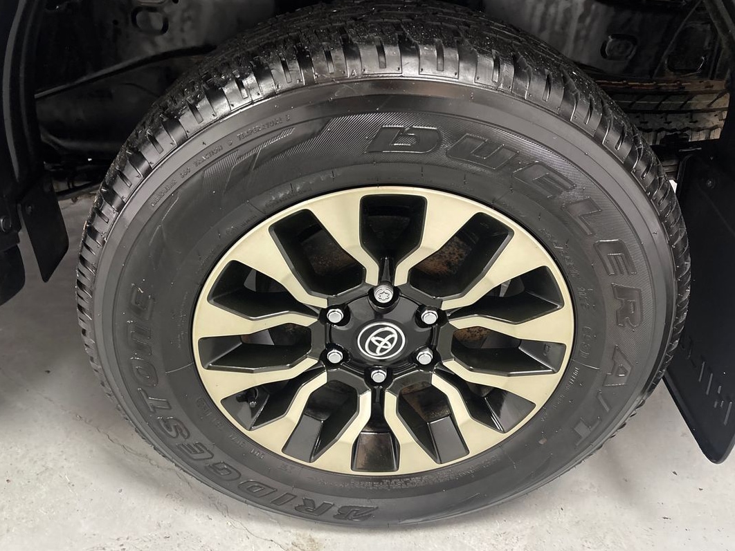 Used Toyota Hilux 2023 for sale - 77576465: Photo 21