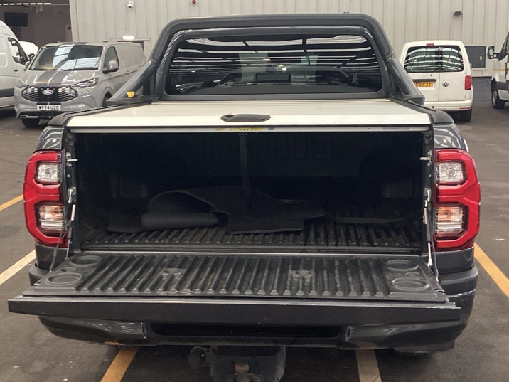 Used Toyota Hilux 2023 for sale - 77576465: Photo 3