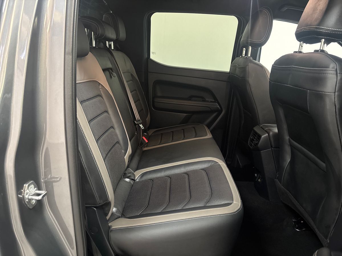 Used Volkswagen Amarok 2024 for sale - 77660368: Photo 12