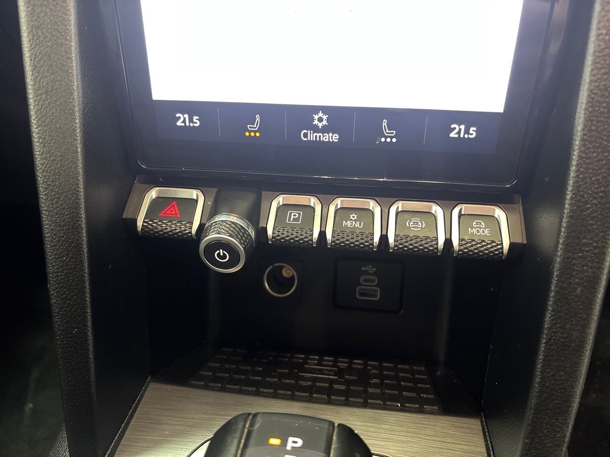 Used Volkswagen Amarok 2024 for sale - 77660368: Photo 25