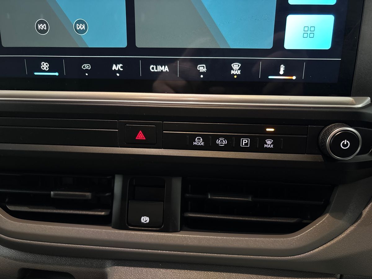 Used Volkswagen Transporter 2025 for sale - 77256451: Photo 18