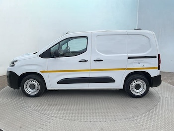 Used Citroen Berlingo 2023 for sale - 79230127: Photo