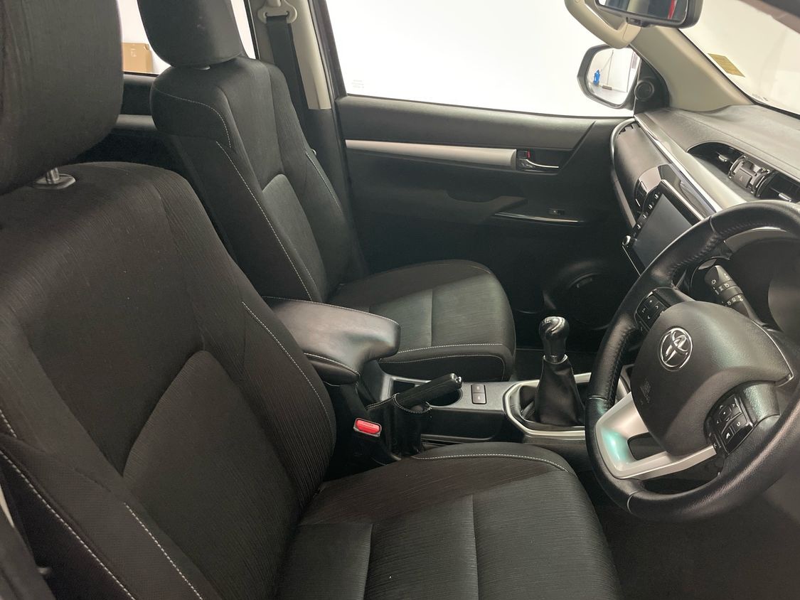 Used Toyota Hilux 2023 for sale - 76154887: Photo 11