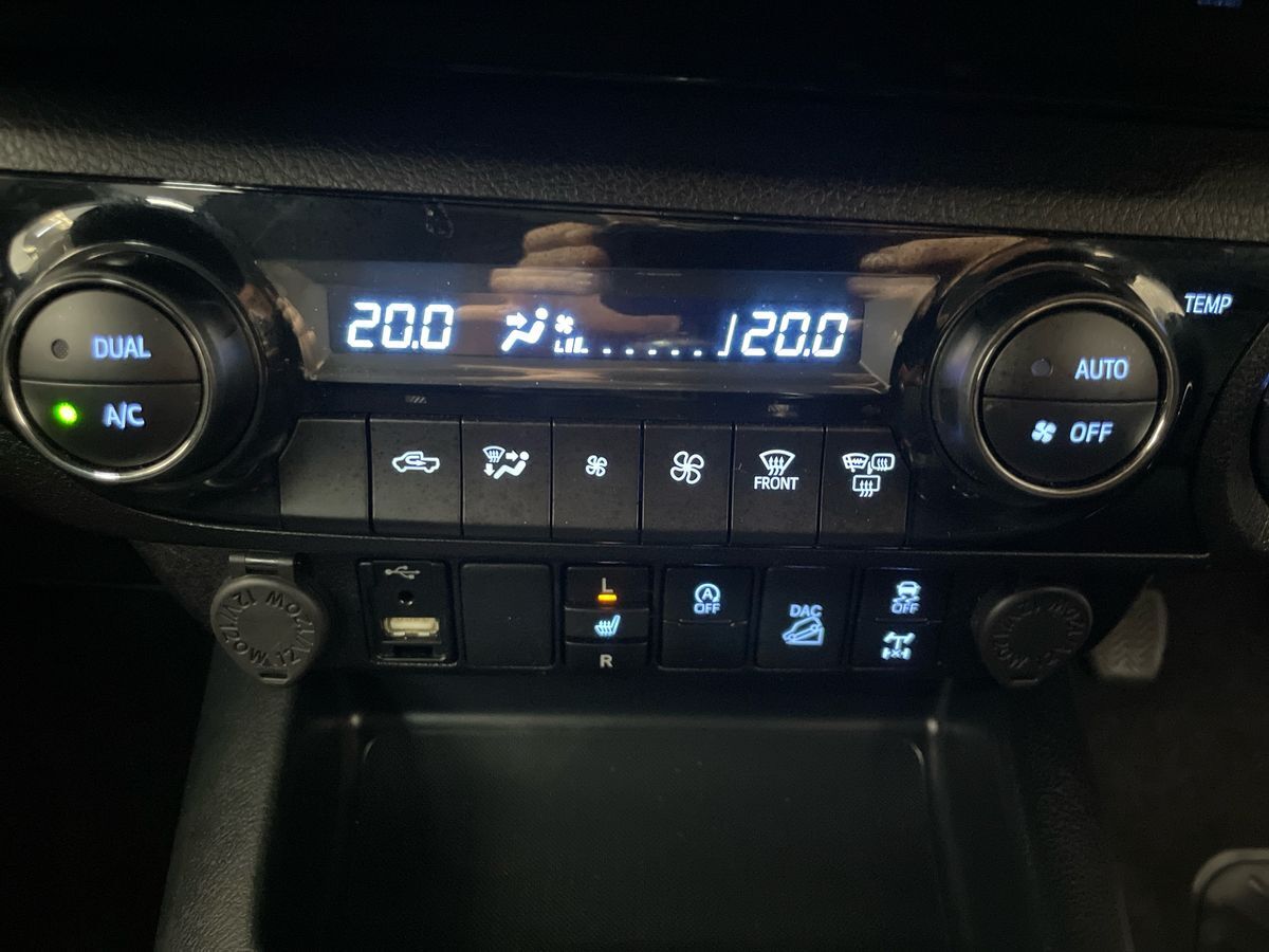 Used Toyota Hilux 2023 for sale - 76154887: Photo 18