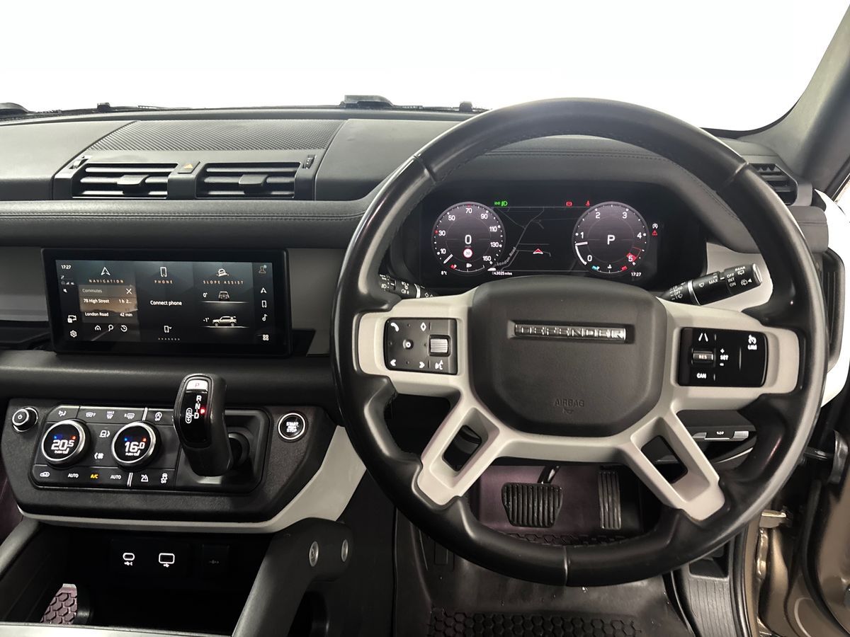 Used Land Rover Defender 2023 for sale - 76344074: Photo 12