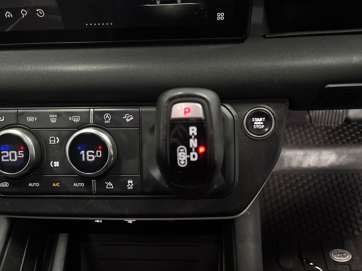 Used Land Rover Defender 2023 for sale - 76344074: Photo 21