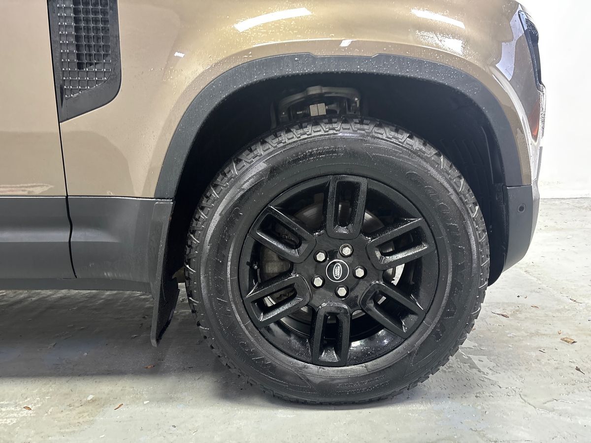 Used Land Rover Defender 2023 for sale - 76344074: Photo 26