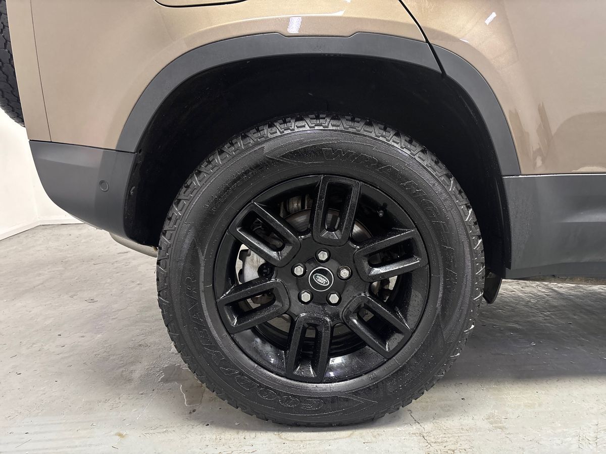 Used Land Rover Defender 2023 for sale - 76344074: Photo 28