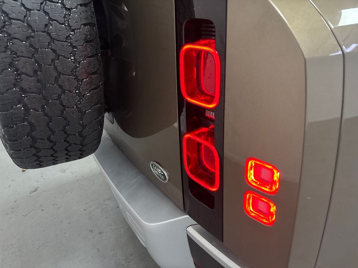 Used Land Rover Defender 2023 for sale - 76344074: Photo 31