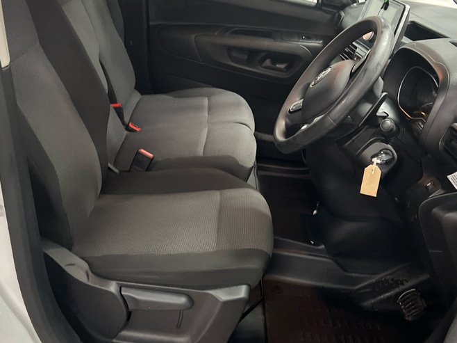 Used Toyota PROACE CITY 2024 for sale - 77545190: Photo 3