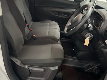 Used Toyota PROACE CITY 2024 for sale - 77545190: Photo