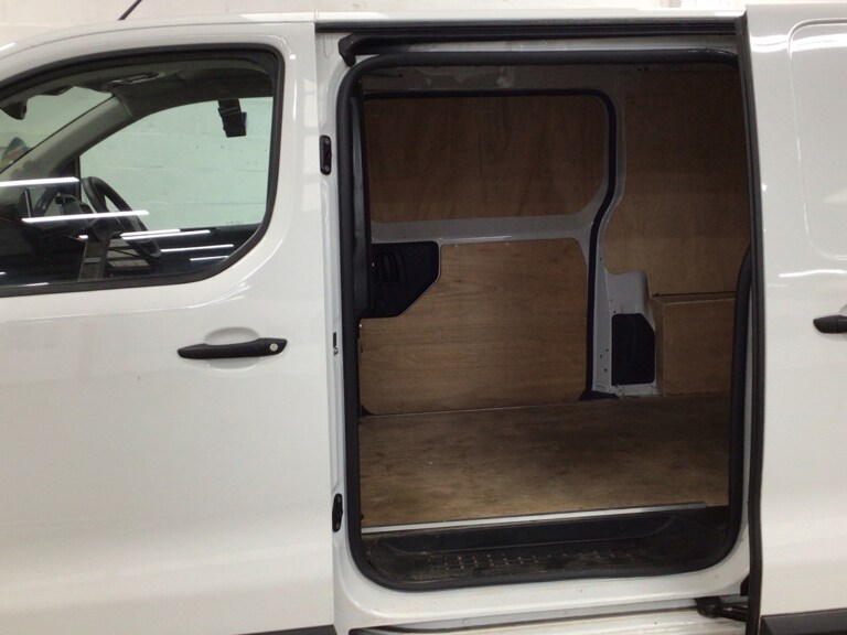 Used Vauxhall Vivaro 2024 for sale - 77552441: Photo 3