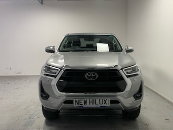 Used Toyota Hilux 2024 for sale - 79150811: Photo
