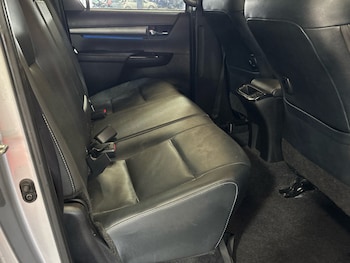 Used Toyota Hilux 2023 for sale - 78948566: Photo