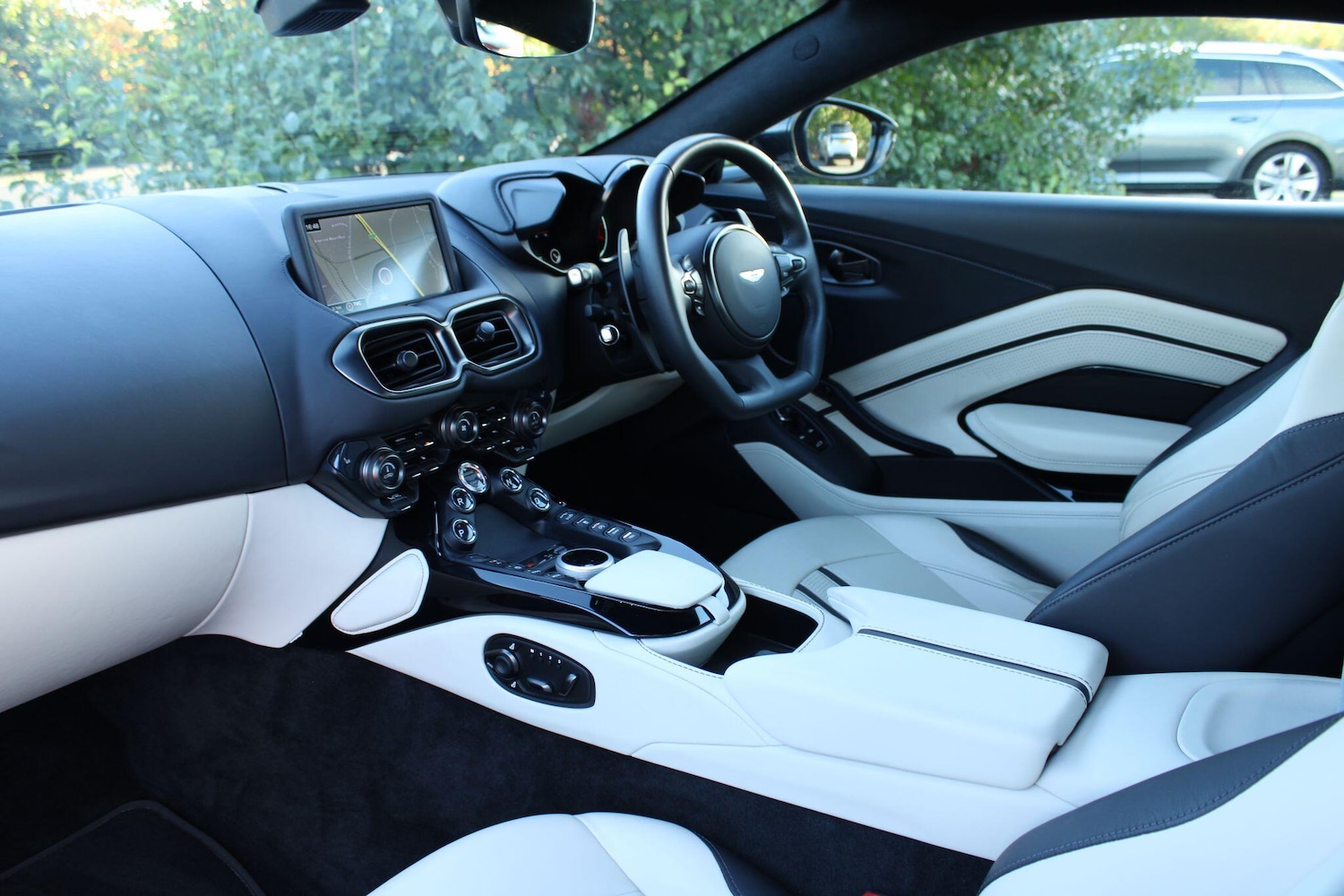 Used Aston Martin Vantage 2023 for sale - 76247006: Photo 11
