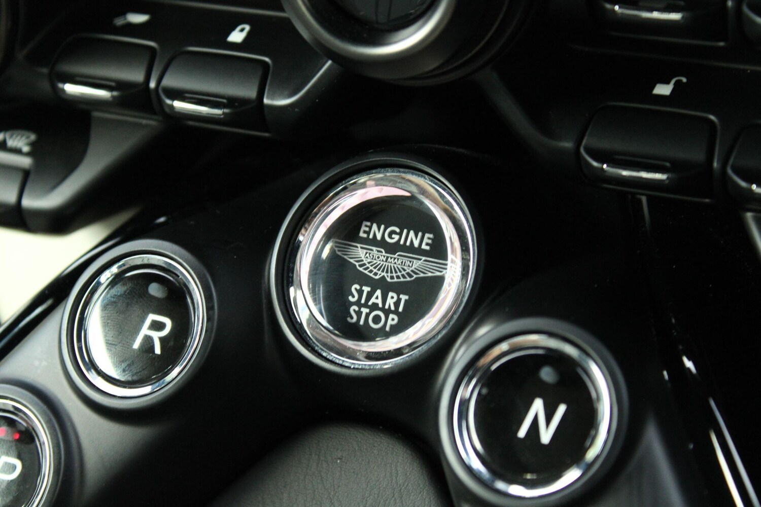 Used Aston Martin Vantage 2023 for sale - 76247006: Photo 13