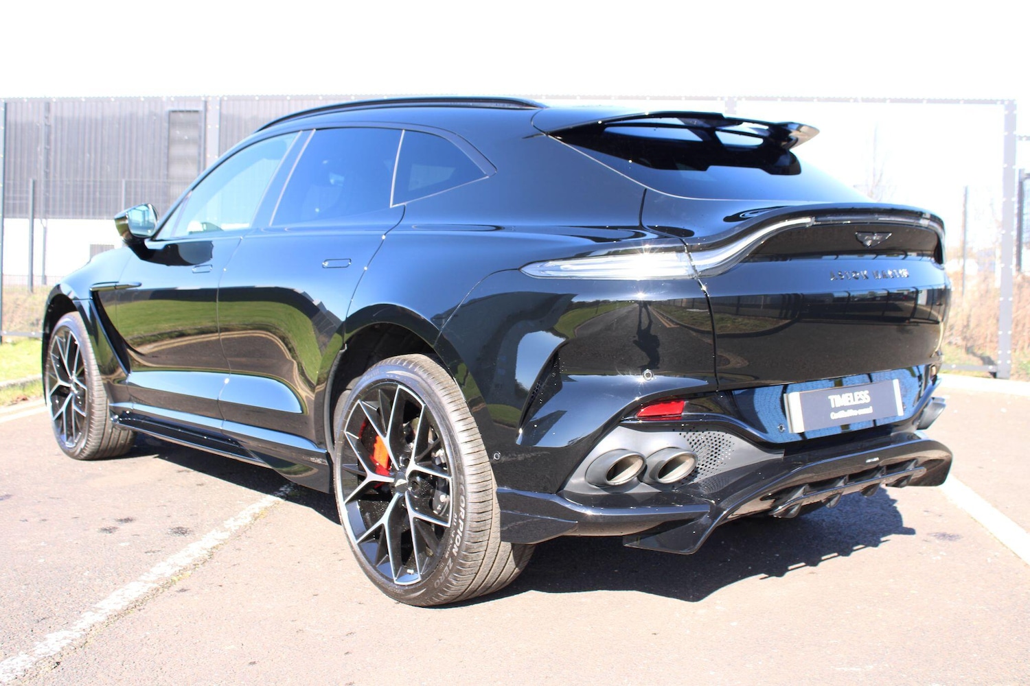 Used Aston Martin DBX 2025 for sale - 77892620: Photo 2