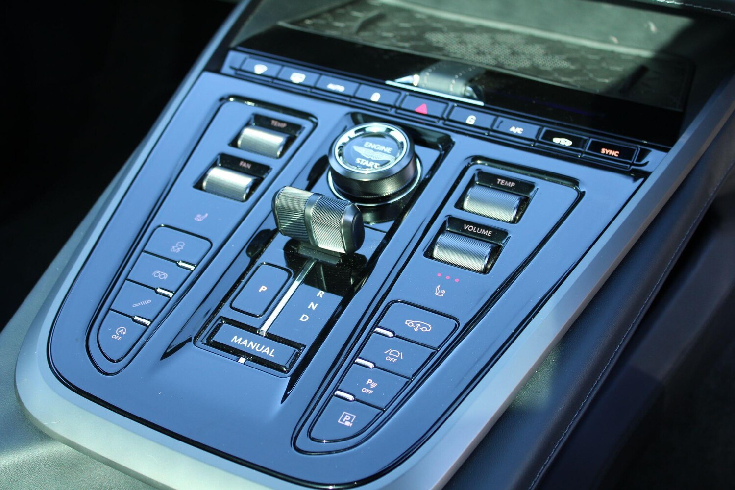 Used Aston Martin DBX 2025 for sale - 77892620: Photo 20