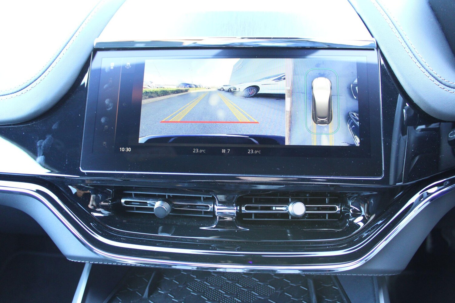 Used Aston Martin DBX 2025 for sale - 77892620: Photo 36