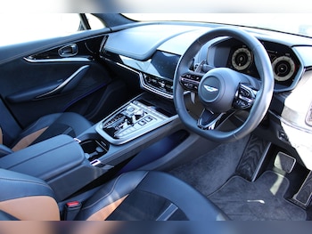 Used Aston Martin DBX 2025 for sale - 77892620: Photo