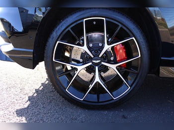 Used Aston Martin DBX 2025 for sale - 77892620: Photo