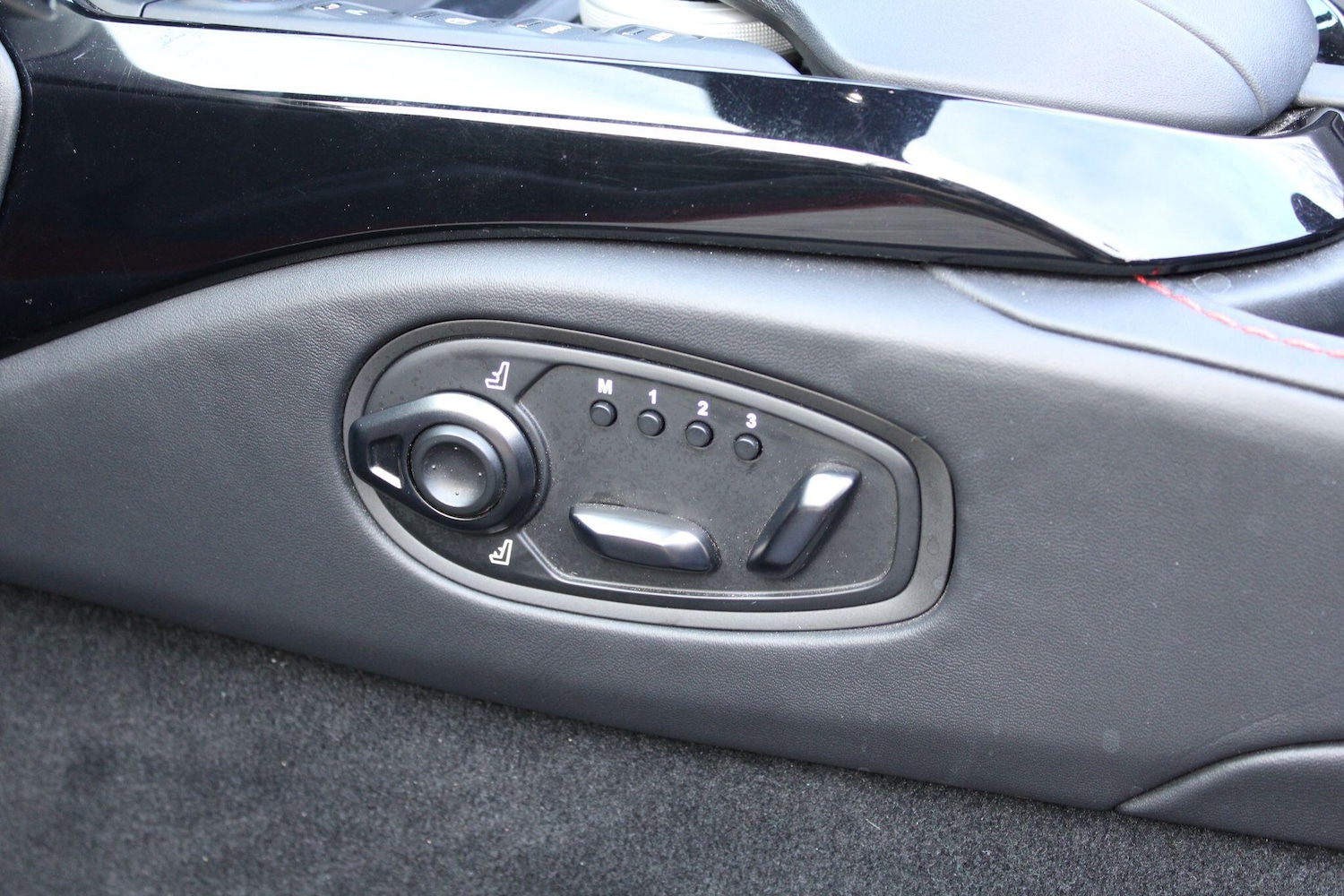 Used Aston Martin Vantage 2023 for sale - 77478504: Photo 20