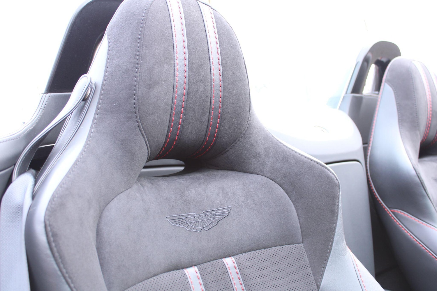 Used Aston Martin Vantage 2023 for sale - 77478504: Photo 37