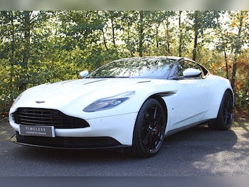 Used Aston Martin DB11 2017 for sale - 75214598: Photo