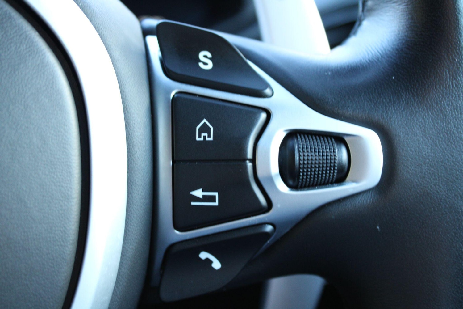 Used Aston Martin Vantage 2019 for sale - 76360483: Photo 19
