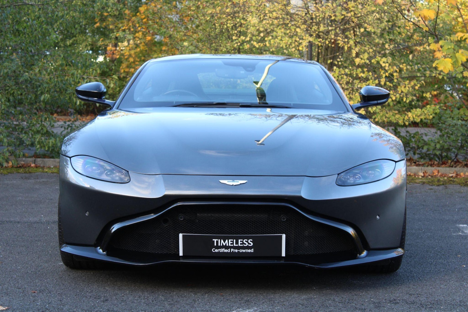 Used Aston Martin Vantage 2019 for sale - 76360483: Photo 2