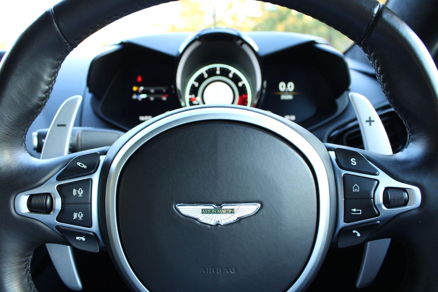 Used Aston Martin Vantage 2019 for sale - 76360483: Photo 26