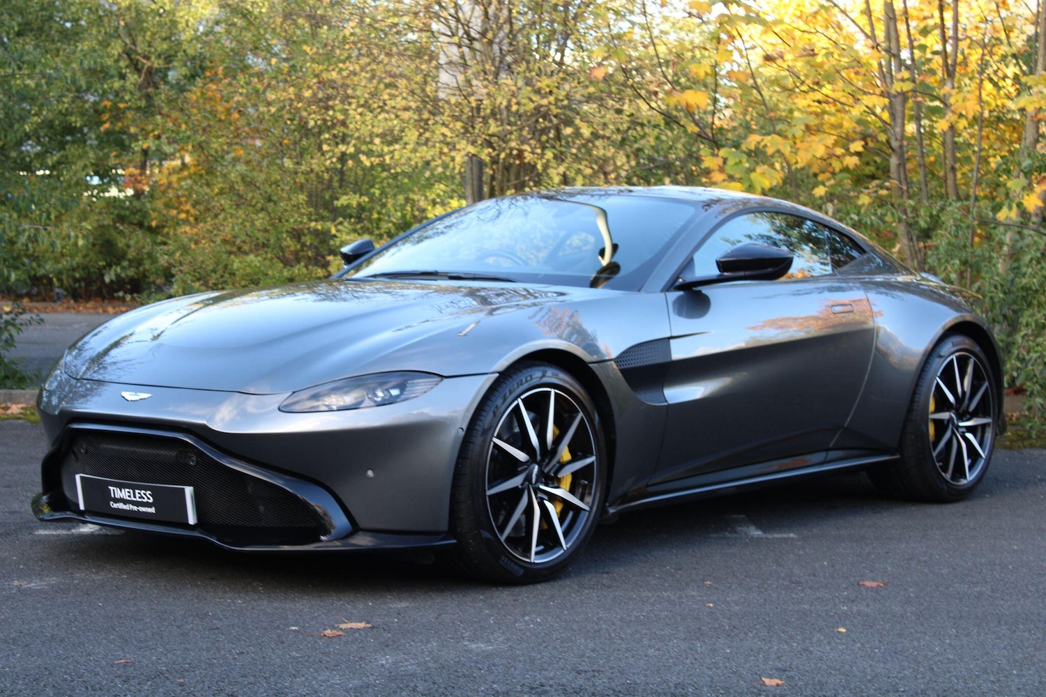 Used Aston Martin Vantage 2019 for sale - 76360483: Photo 3