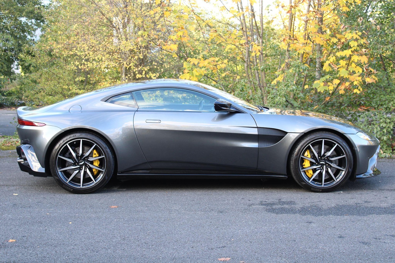 Used Aston Martin Vantage 2019 for sale - 76360483: Photo 7