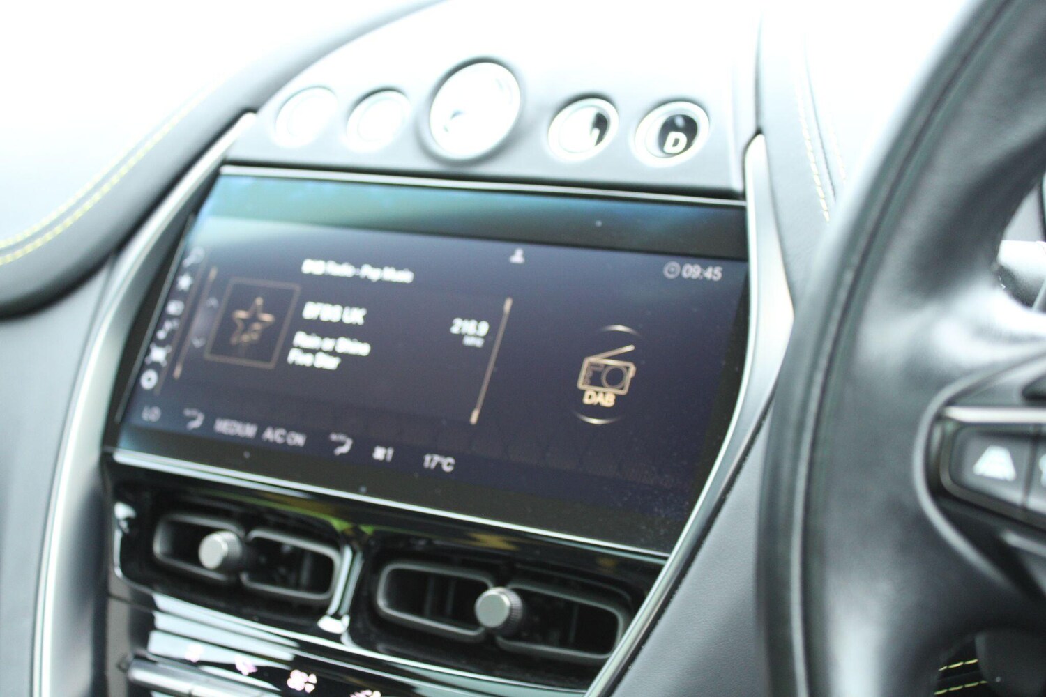 Used Aston Martin DBX 2022 for sale - 77683799: Photo 10