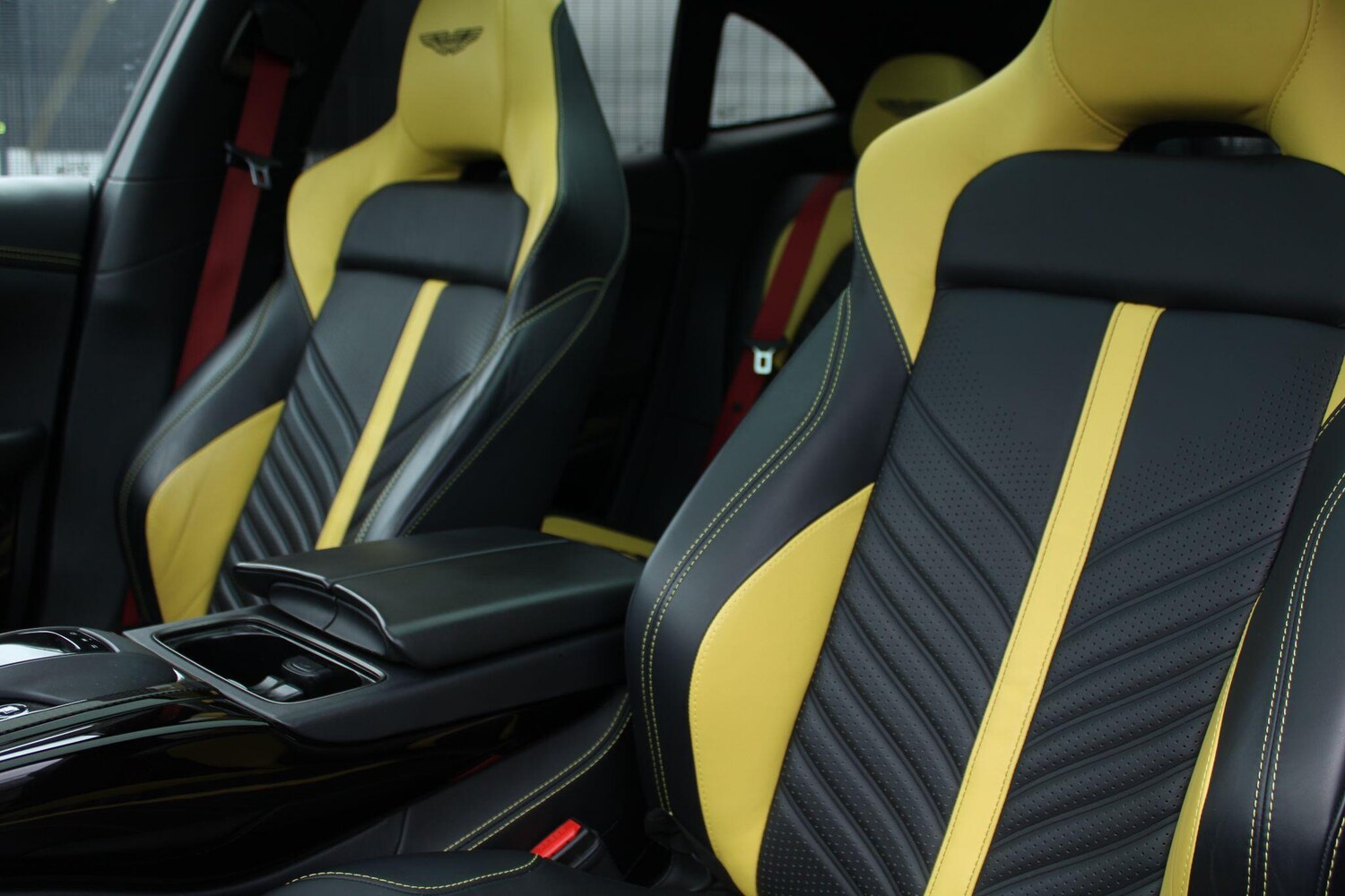 Used Aston Martin DBX 2022 for sale - 77683799: Photo 22