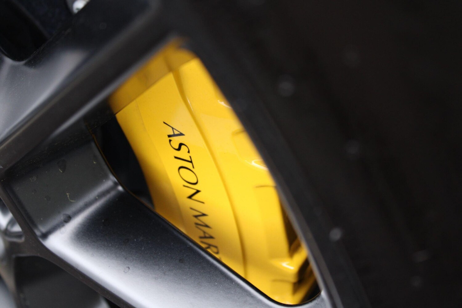 Used Aston Martin DBX 2022 for sale - 77683799: Photo 28