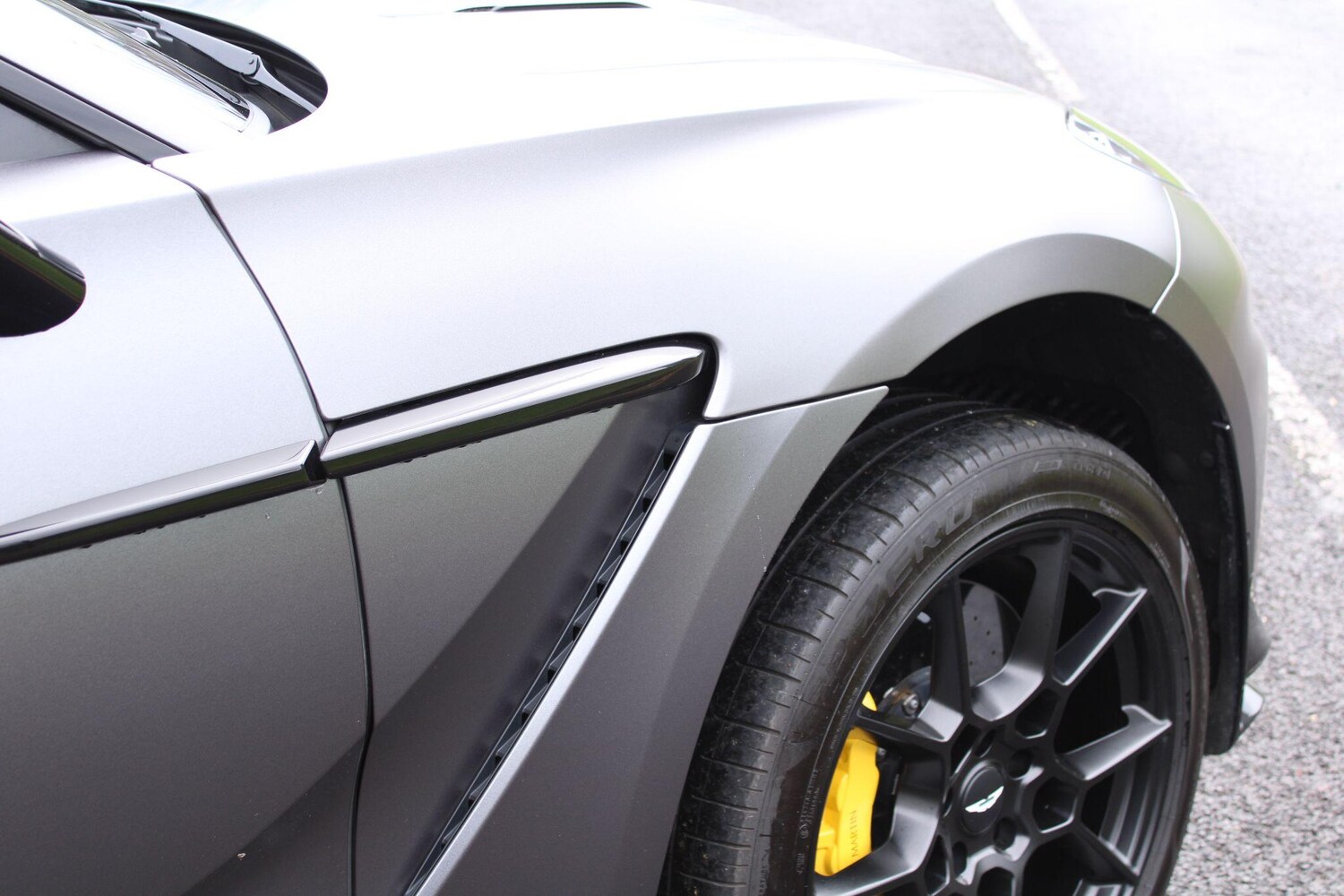 Used Aston Martin DBX 2022 for sale - 77683799: Photo 9