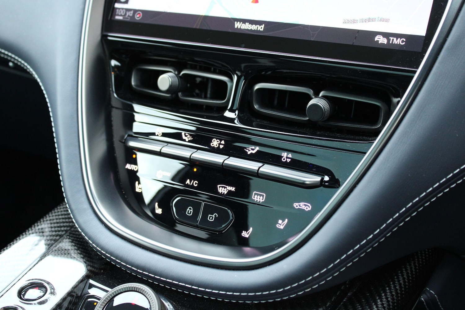 Used Aston Martin DBX 2023 for sale - 76992677: Photo 23