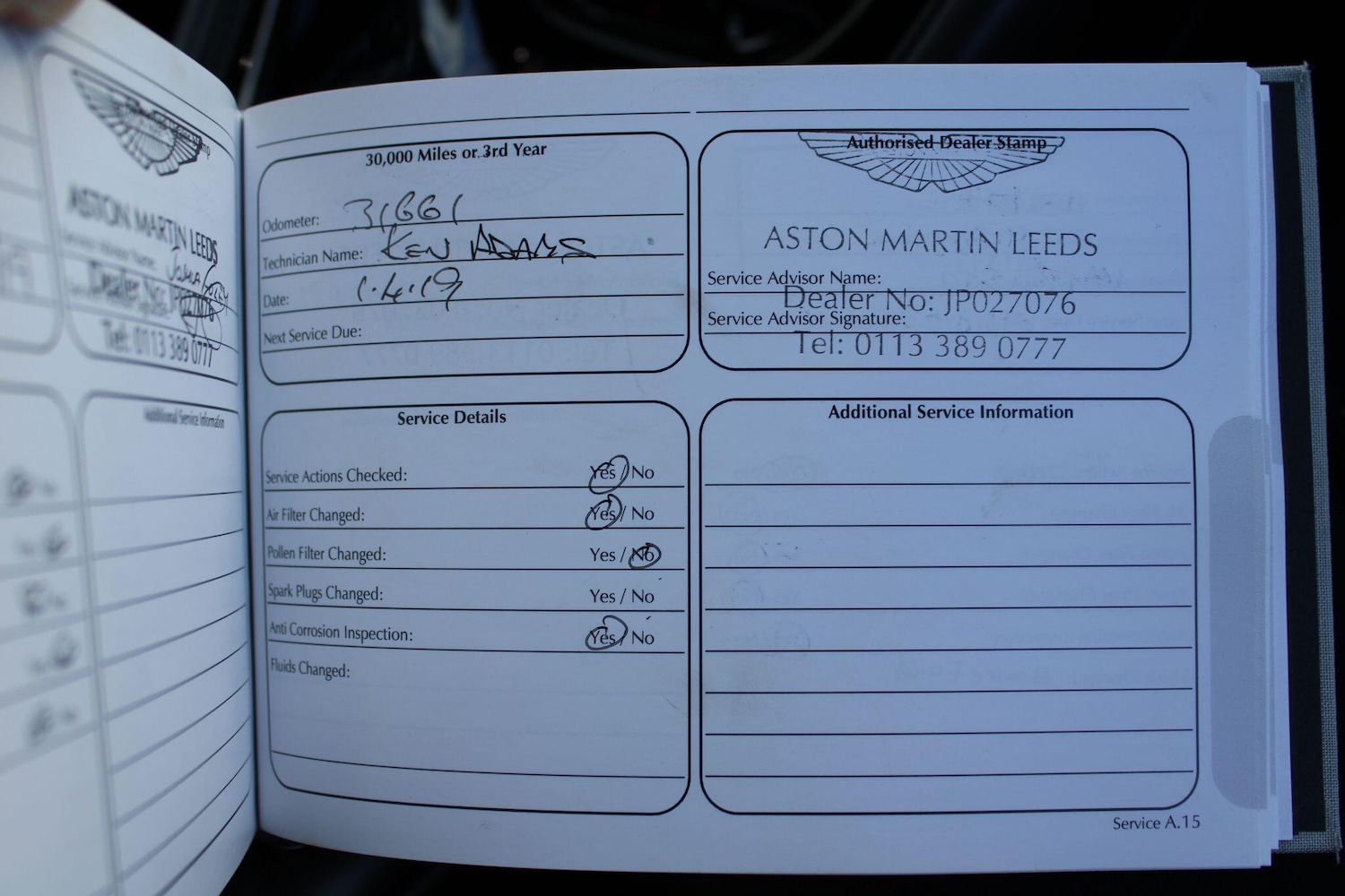 Used Aston Martin DB11 2017 for sale - 77073920: Photo 19