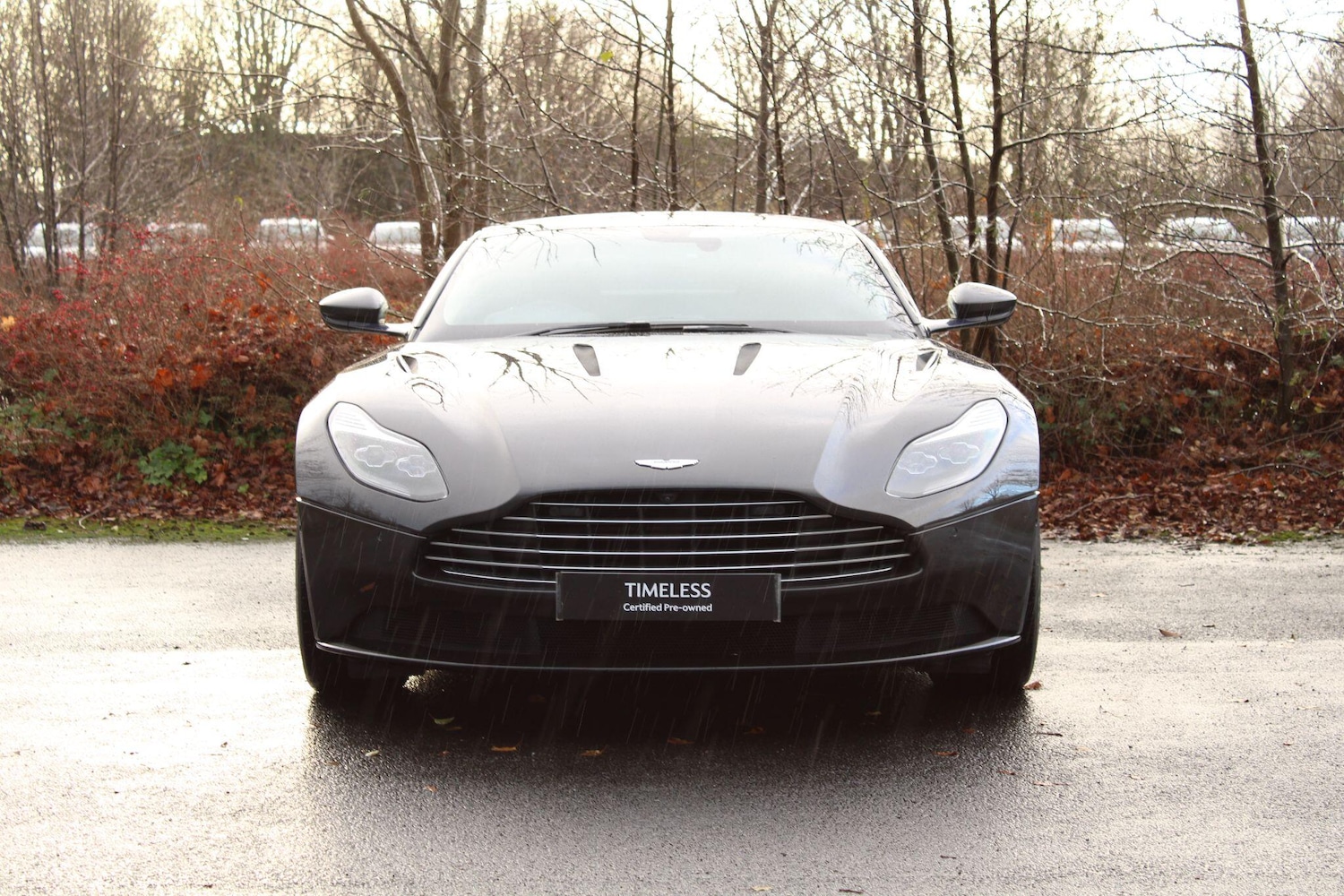 Used Aston Martin DB11 2017 for sale - 77073920: Photo 2