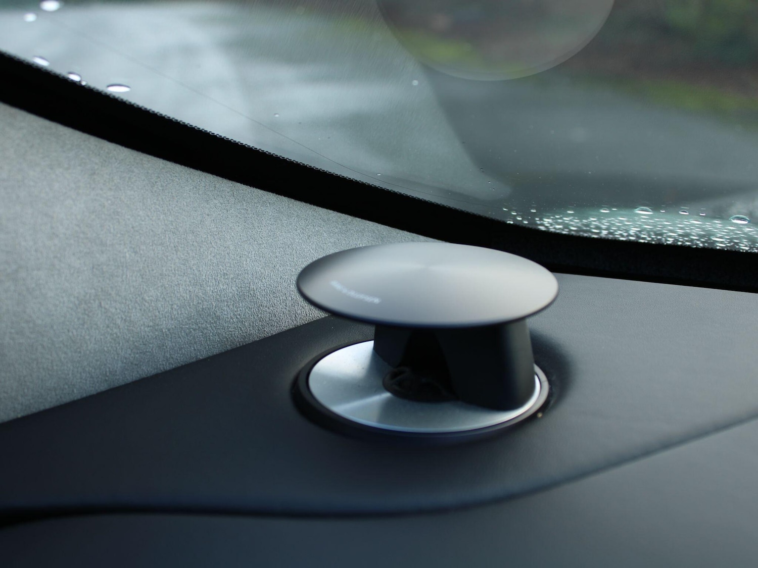 Used Aston Martin DB11 2017 for sale - 77073920: Photo 32