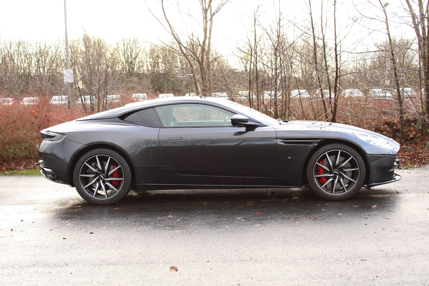 Used Aston Martin DB11 2017 for sale - 77073920: Photo 8